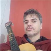 Dou aulas de violao popular e erudito, metodo próprio de acordo com a necessidade do aluno