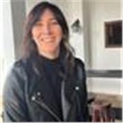 Canalización a través del Tarot y lectura de manos 
