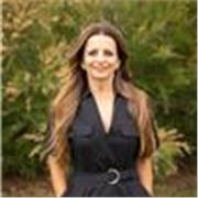 Mi pasión por el inglés es tal que mi hijo empezó a hablar antes en inglés que en mi lengua materna.