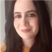 Je suis une professeur de biologie ayant un doctorat en sciences biologiques.