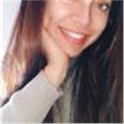 Soy profesora de Lengua y Literatura con sólida experiencia en la enseñanza secundaria. 