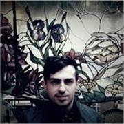 Nauczyciel i lektor specjalizujący się w cwiczeniu kompetencji komunikatywnych, swobody w mówieniu, ale też przygotowujący do egza