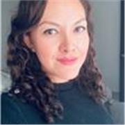 Profesora de derecho especializada en derecho aduanero y comercio exterior