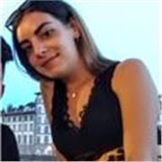 Mi chiamo Elisa studentessa universitaria e diplomata al liceo linguistico lingue inglese francese e tedesco
