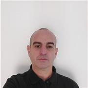 Profesor de Frances imparte clases a niños de todas las edades