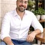 n English teacher suitable for all ages and levels 