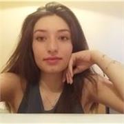 studentessa universitaria offre aiuto compiti e ripetizioni di matematica base per studenti di scuole elementari e medie