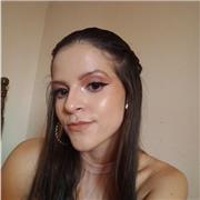 Profesora de inglés, español y matemáticas imparte clases a niños de todas las edades, según su necesidad