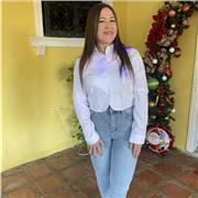 Soy licenciada en Comunicación Social. Dictó clases de comunicación y oratoria