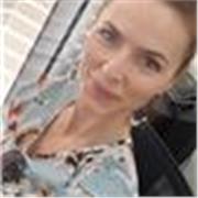 Profesora y Diseñadora de Producto con más de 20 años de experiencia imparte clases de Photoshop, InDesign, Illustrator y Premiere