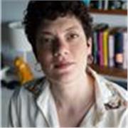 Profesora de escritura académica y creativa en Madrid (y online). PhD, Doble Magíster y más de 10 años de experiencia.