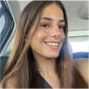 Me defino como una persona responsable, con habilidades de empatía, paciencia y comunicación. Tengo experiencia trabajando niños.