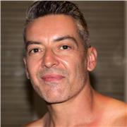 Professeur d'art professionnel avec 15 ans d'expérience offre des cours de dessin personnalisés en ligne pour les débutants et les artistes en herbe. Méthodes pratiques pour améliorer les compétences, les techniques et l'expression artistique