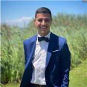 Titulado en el doble grado de Magisterio Infantil y Primaria. Especializado en Pedagogía TerapéuticaMáster en Educación Especial