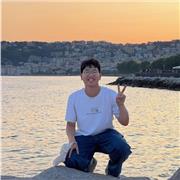 I give private lessons that are tailored to your level and learning needs.