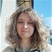 Laureata in mediazione linguistica. Lingue: Italiano, Spagnolo e inglese Conoscenza base di tedesco e francese