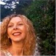 In possesso del DELF diploma di studio della lingua francese impartisce lezioni a studenti desiderosi di imparare a parlare leggere e scrivere la lingua francese