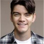 I'm an online tutor based in Egham, Surrey, offering engaging and personalised GCSE/A Level English and Politics lessons