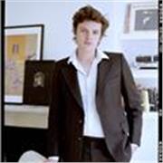 I offer affordable high quality guitar, singing and music theory lessons