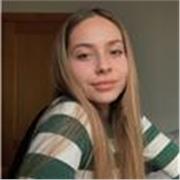 Profesora de primaria con conocimientos en distintas áreas, como inglés, lengua, matemáticas…