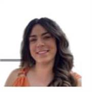 Maestra de educación infantil ofrece repaso y apoyo para niños y niñas de educación primaria