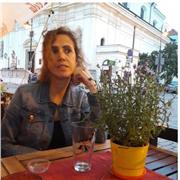 Profesora imparte clases de apoyo en lengua española, inglesa y francesa presencial y online