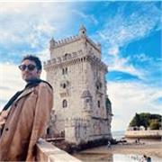 Insegnante di lingue e letteratura propone lezioni di inglese, italiano, francese, latino, geostoria per scuola secondaria