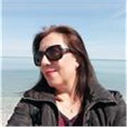 Hola, hablo  y escribo perfectamente en español y además lo enseñó desde hace mucho en modo serio y profesional. Soy pedagoga  y sé bien cómo enseñar. Gracias. 