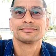 Profesor de apoyo escolar en clases para niños enfocado en la confianza y paciencia (Ideal para niños de primaria)