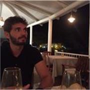 Studente ingegneria chimica offre lezioni