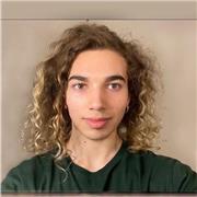 Profesor de ingles realiza clases particulares a alumnos de colegios y universidades