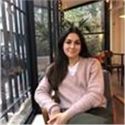 Studentessa universitaria di Science of AI offre lezioni di inglese a tutti i livelli