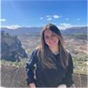 Soy una experta en marketing y publicidad y me encanta los niños, podría ayudar en toda esa rama. Soy amable pero comprometida.