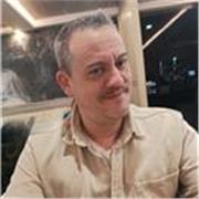 Profesor titulado de Biología con 20 años de experiencia.