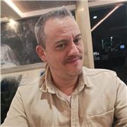 Profesor titulado de Biología con 20 años de experiencia.