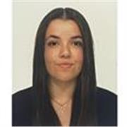 Estudiante universitaria con experiencia con niños y adolescentes, ofrece clases particulares y cuidado a domicilio y online.