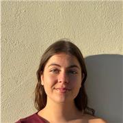 Aquí está tú pintora, quieres aprender todo sobre el arte? para eso estoy yo, te ayudaré en todo lo necesario y con creatividad.