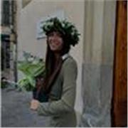 Diplomata in Lingue e Laureata in Comunicazione impartisce lezioni di Inglese