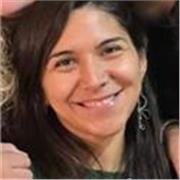 Soy una profesora de inglés que puede ayudarte con el idioma para tu escuela, para tu carrera de grado e incluso para tu trabajo.