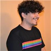 Laureato in psicologia e tutor DSA impartisce lezioni per diverse materie a studenti elementari, medie e superiori