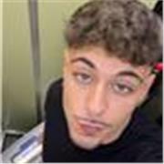 Chico de 23 años muy majo y dinámico .
Ganas de enseñar como me gustaría que me ayudaran a mí 