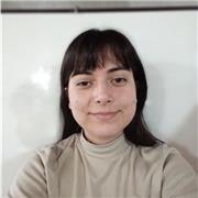 Profesora de inglés, lengua y literatura, y latín a su disposición