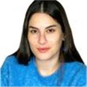 Profesora de Francés imparte clases a personas de todas las edades (B2)