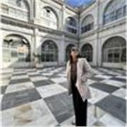 Me considero una chica amable, cercana y aplicada,  actualmente estoy cursando u. grado de información y documentación. 