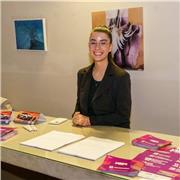 Offro lezioni private a bambini che frequentano le elementari ma anche a studenti delle medie e del liceo.