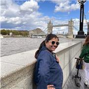 English tutor teaches students of varied age groups