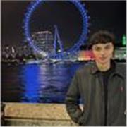 Je suis un étudiant prêt à aider votre enfant!