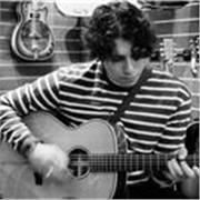 Me defino como una persona paciente, graciosa y amena. Que siempre trabaja para el bien del alumno