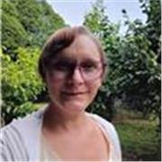 Traductora y profesora de inglés con más de 15 años de experiencia en educación superior y formación profesional