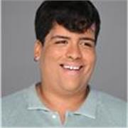 Actor, cantante y director. Graduado en educación superior  en Teatro. Con formación actual en Artes Escénicas e Interpretación. 